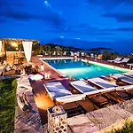 Vigles Sea View, Philian And 公寓式酒店 4*