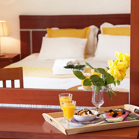 Vigles Sea View, Philian And 4* Kalivia (Skiathos)