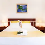 Vigles Sea View, Philian And