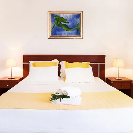 Vigles Sea View, Philian And
