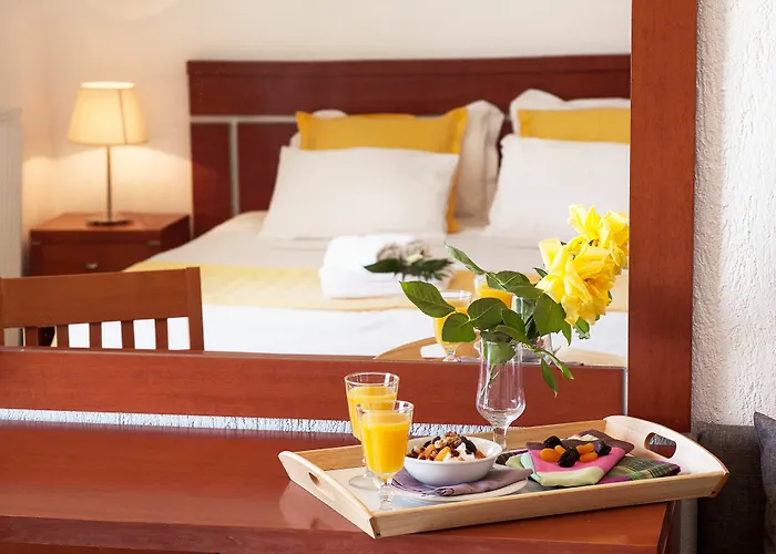 Vigles Sea View, Philian And 4* Kalivia (Skiathos)